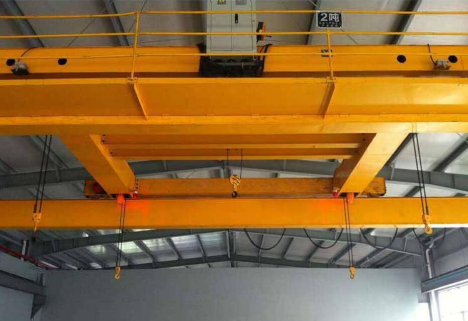 LHE型電(dian)動葫蘆雙梁(liáng)橋式起重機(jī)